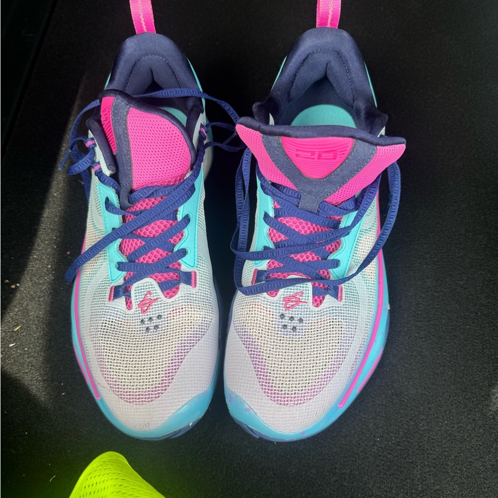 Men’s Multicolor Athletic Shoes Gordon Hayward